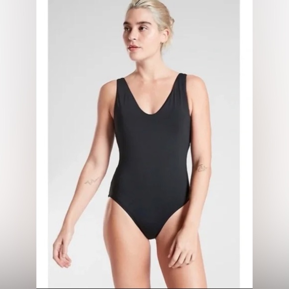 Athleta Women Seychelles One Piece Swimsuit Size Small Color Black